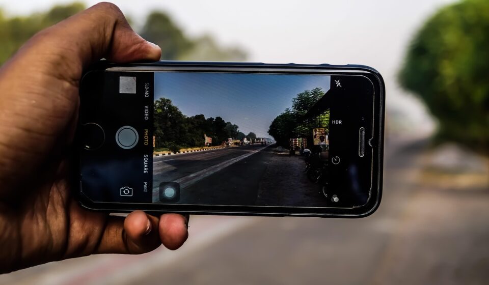 iphone, photography, smartphone, mobile, camera, phone, picture, apple, hand, cellphone, photographer, guide, taking, photograph, ios, display, screen, device, digital, smart, shot on iphone, shot