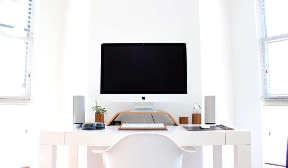 apple, chair, computer, desk, table, technology, workspace, pc, home office, workstation, computer, computer, computer, computer, computer, desk, technology, home office
