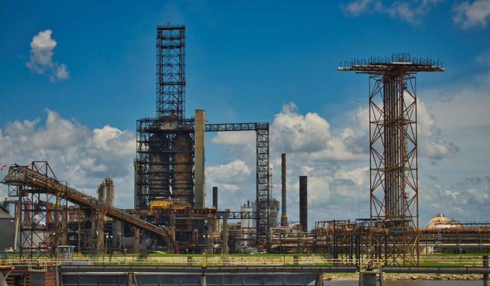 oil refinery, industry, oil, mineral oil, architecture, factory, factory building, pipeline, nature, towers, rusty, industrial plant, ugly, old, heavy industry, stole, usa, new orleans, plant
