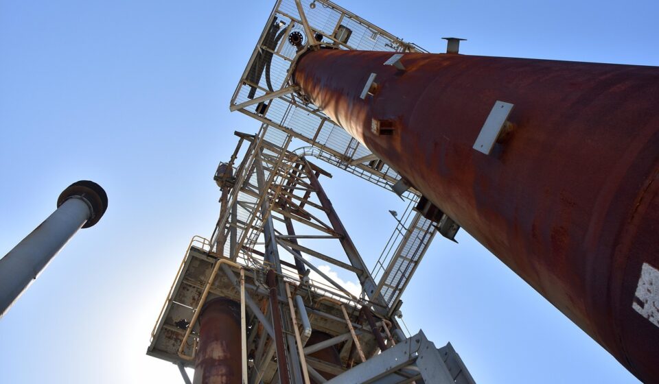 factory, stacks, industry, industrial, plant, production, chimney, smoke, chemical, gas, steam, metal, energy, storage, tower, steel, pipe, sky, air, engineering, petrochemical, smokestack, chemistry, blue smoke, blue energy, blue metal, blue chemistry, nature, blue industry