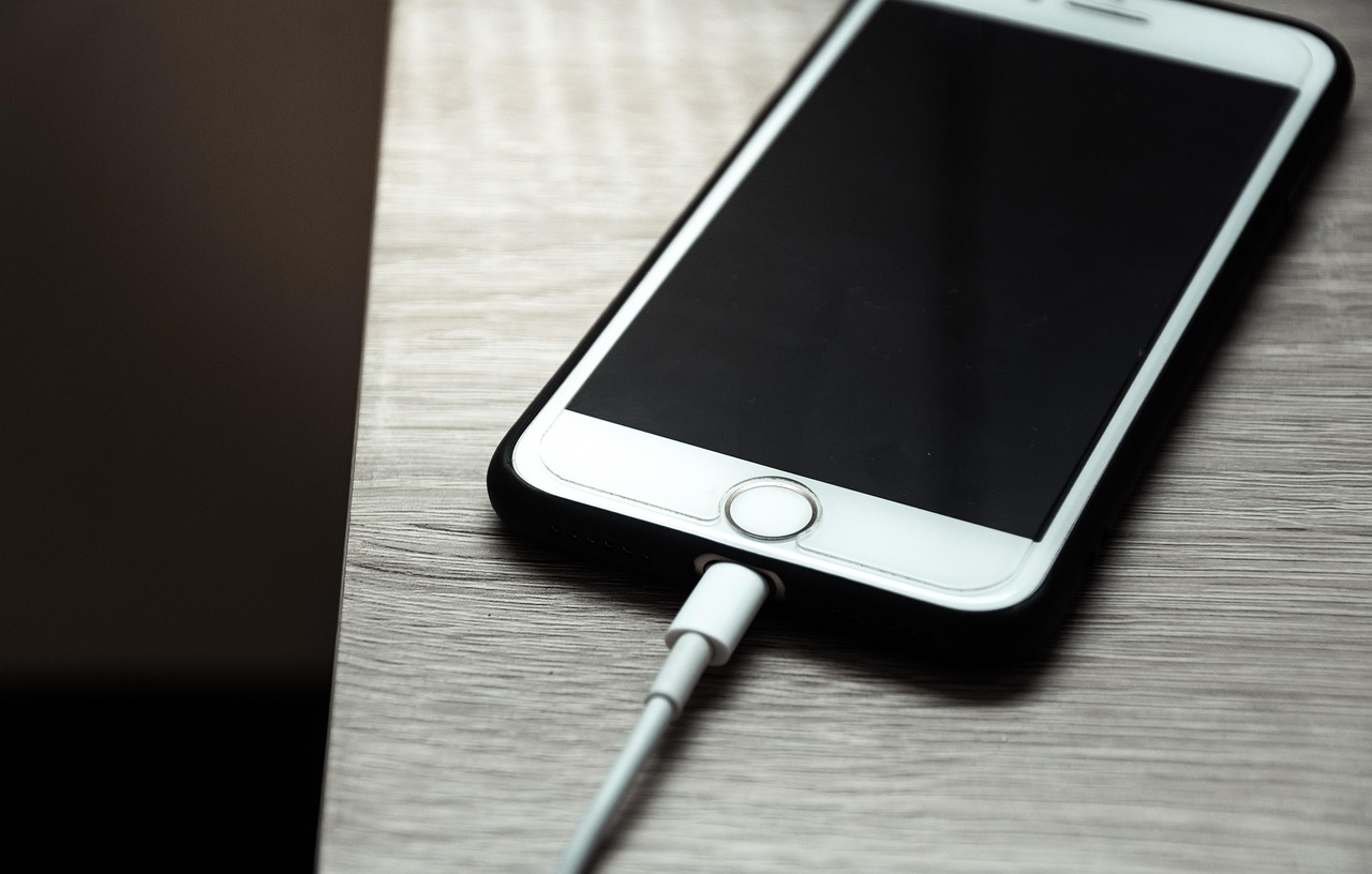smart, charging, battery, technology, gadget, electronic, communication, cable, energy, closeup