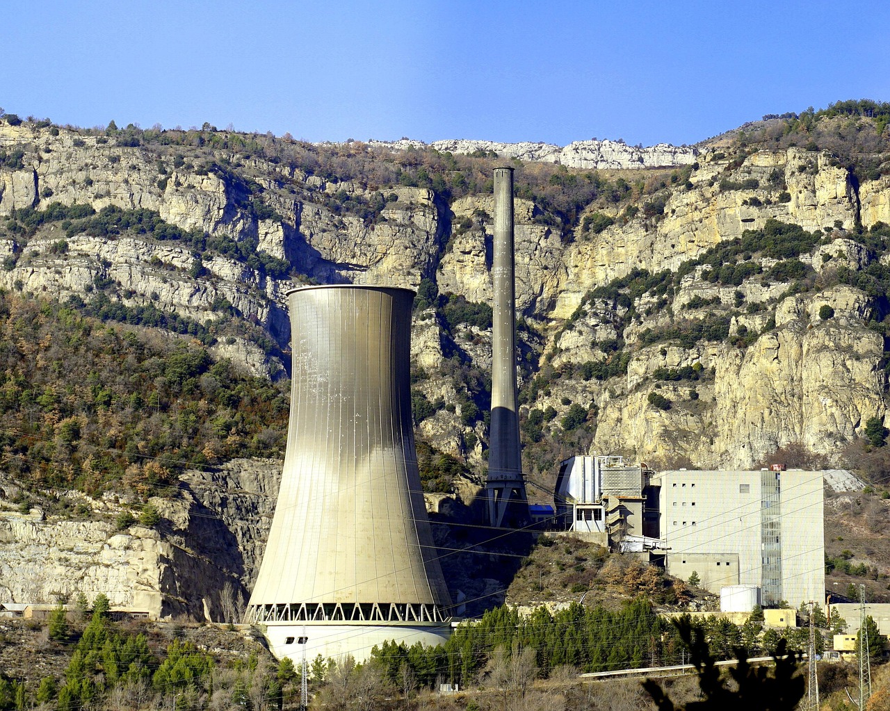 thermal power plant, coal, darling, tower, contamination, architecture, industry, fireplace, environment, cercs, electric, energy, building