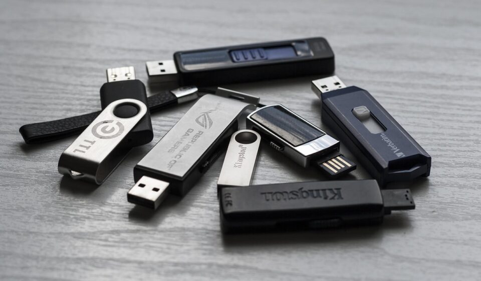 memory stick, memory, media, recording mode, external, removable, capacity, usb, gray media, gray memory, usb, usb, usb, usb, usb